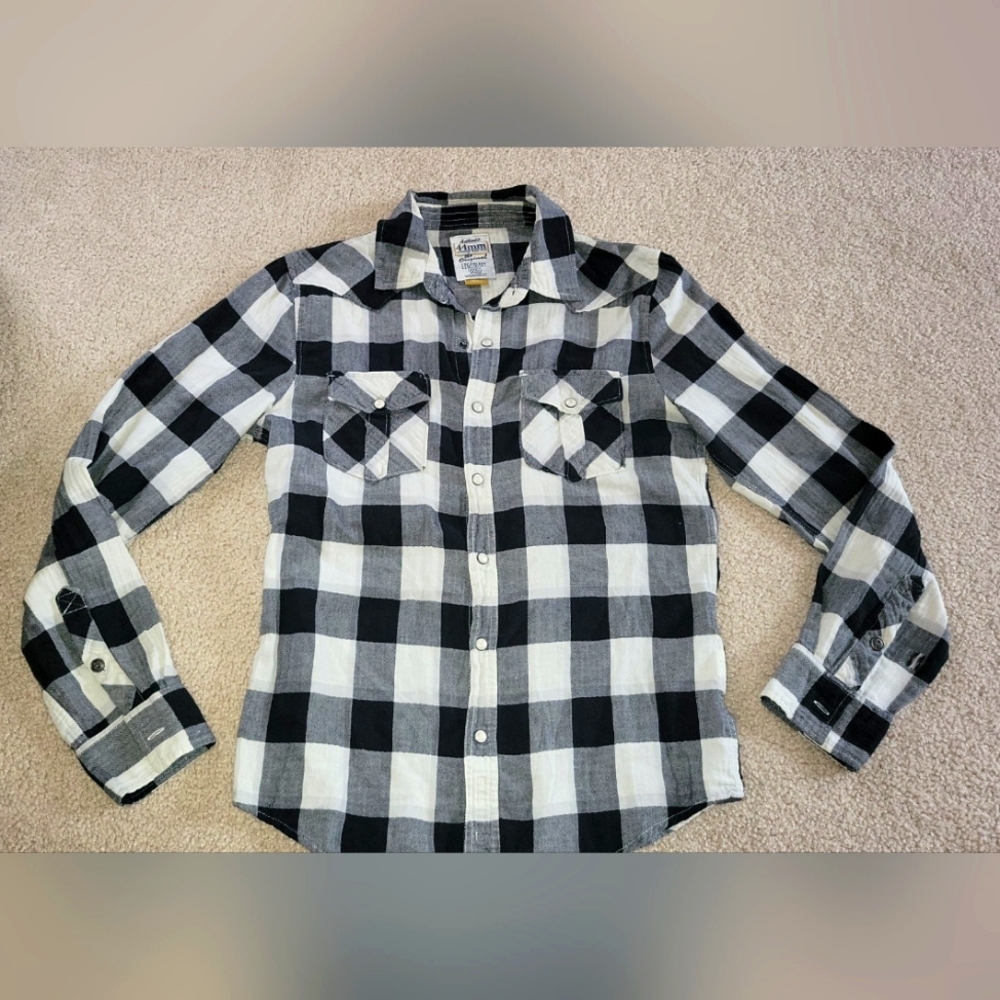 Authentic 44MM the original Legendary Goods Men's small Black and White plaid